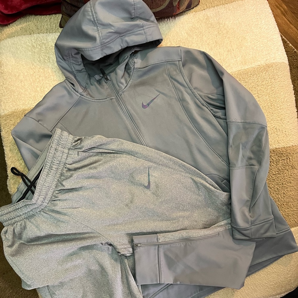 Light Nike sweat suit grey size XL